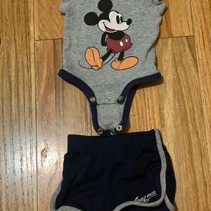 Disney Mickey Mouse Baby Bodysuit Set